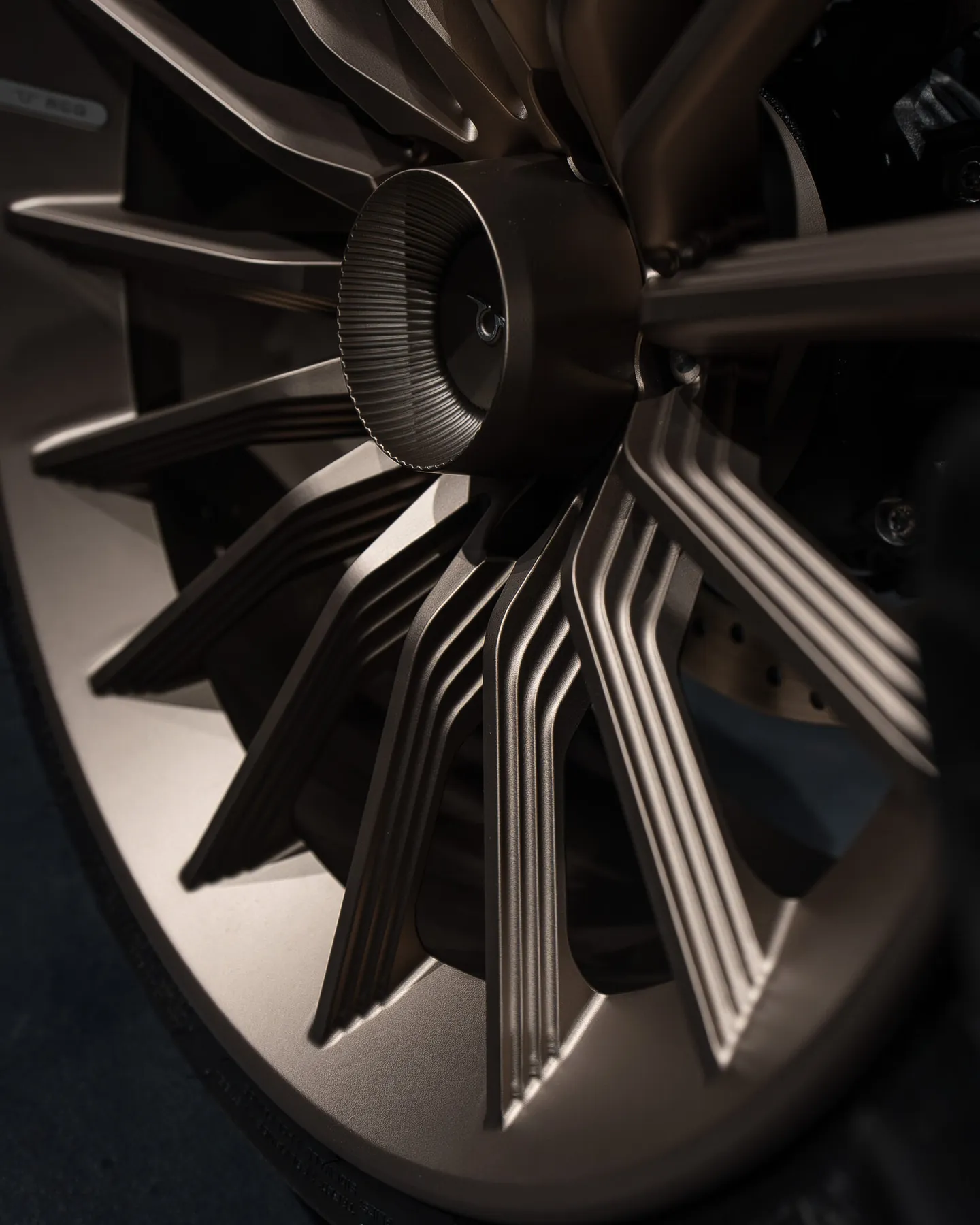 Agostino — chassis detail