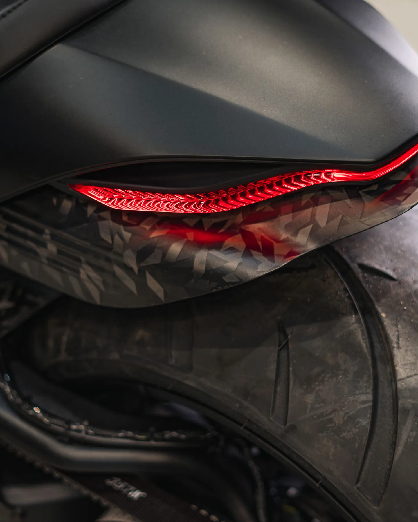 Aliense — chassis detail