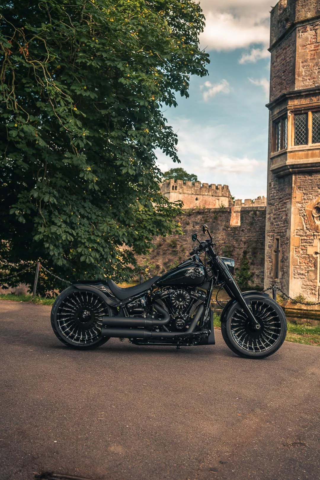 BOX39 Fatbox — Palace wall, Wells, Somerset